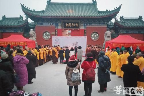 大相国寺-开封大相国寺秉承传统 腊八粥结缘十方