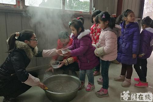 腊八节-圣济禅寺联合古林寺腊八节施粥公益活动圆满成功