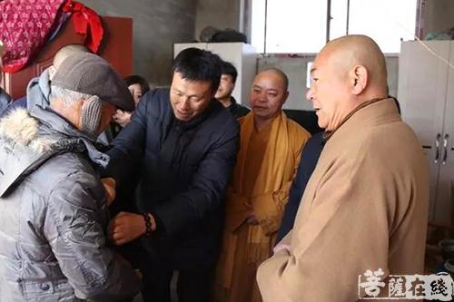 佛教-唐山市佛教协会举行“迎新春、送温暖”爱心走访慰问活动