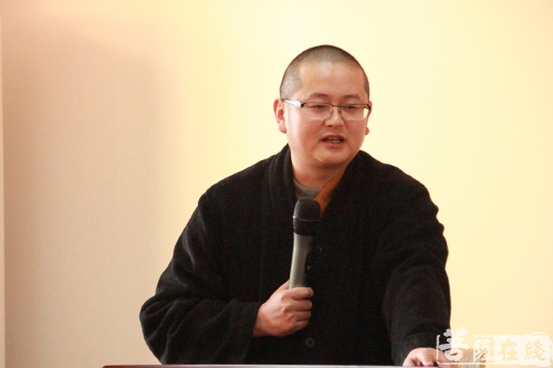 本次活动由湖北省咸安佛教协会办公室主任能诚法师主持.