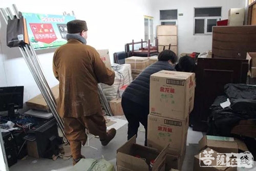 佛教-寒冬送温暖 上海延寿寺进行新春走访慰问活动