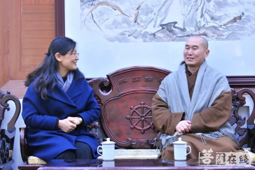 千佛山-山东历下区副区长刘佳赴千佛山兴国禅寺走访慰问