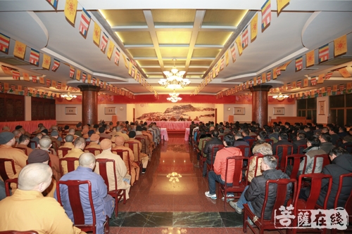 普陀山-普陀山普济禅寺举行全体僧众、职工大会