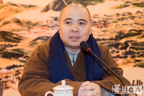 普陀山-普陀山普济禅寺举行全体僧众、职工大会