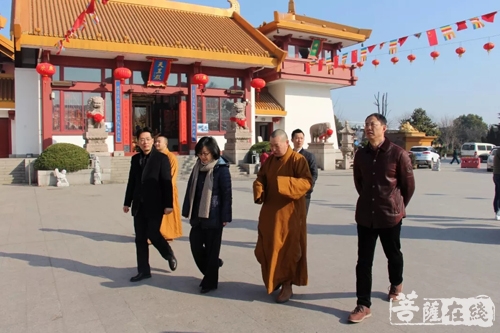 上海闵行区委常委、统战部部长李红珍一行莅临七宝教寺