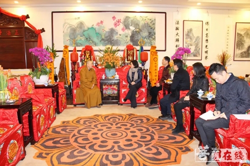 上海闵行区委常委、统战部部长李红珍一行莅临七宝教寺