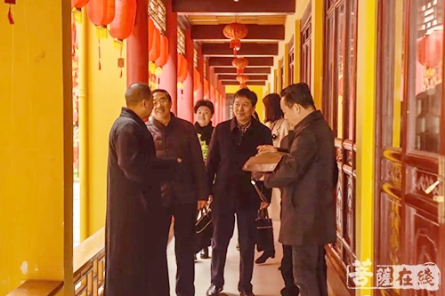 崇福-崇川区政协俞汉林主席一行赴崇福禅寺视察