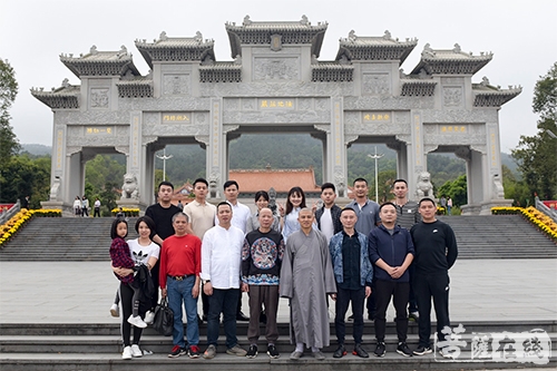佛教-当代岭南书画四大家廖强参访珠海普陀寺