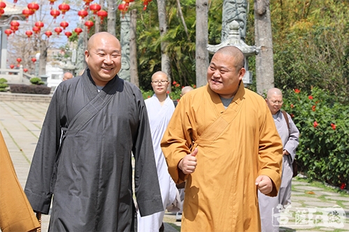 佛教-广西佛教协会副会长湛空法师一行访问广东尼众佛学院与元山寺