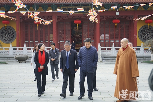 佛教-浙江省委统战部副部长楼炳文一行赴寿圣寺考察指导