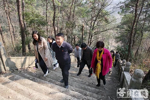 时政-湖北相国寺开展“义务植树·建设生态寺观”活动