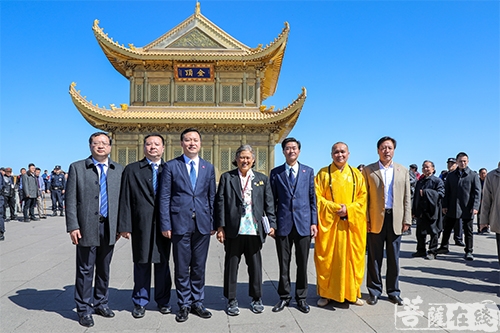 峨眉山-泰国诗琳通公主参访峨眉山金顶华藏寺