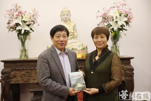 佛教-广西龙华古寺举行巨赞法师文化传承座谈会