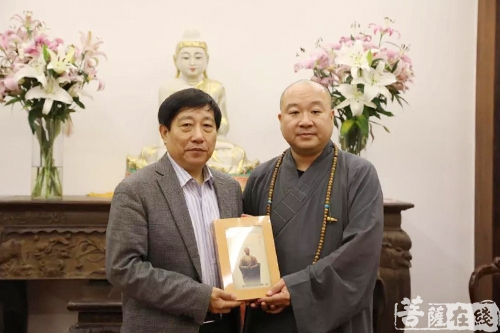 佛教-广西龙华古寺举行巨赞法师文化传承座谈会