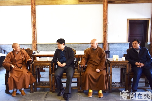 佛教-潍坊市民宗局局长肖建华赴广福寺看望心澄大和尚