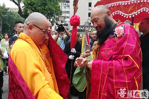 两岸传承一家亲心照大和尚荣膺台北东和禅寺第四代方丈