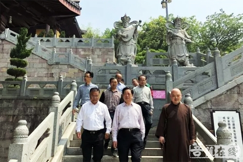 时政-湖州市委统战部副部长任玉林一行调研显圣寺