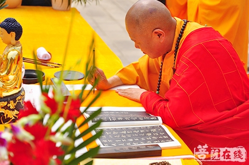 佛教-心静闻妙法 静心抄佛经——苏州重元寺举行母亲节感恩抄经法会