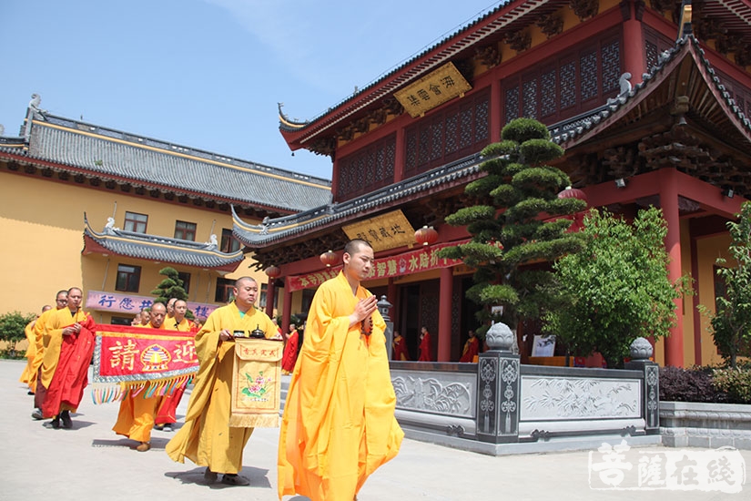 【高清图集】上海地藏古寺水陆法会第六天:拜忏,供下堂,圆满焰口