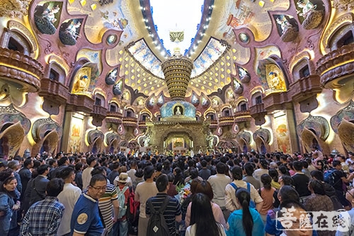 南京牛首山万人朝圣 瞻礼佛顶骨舍利 — 菩萨在线