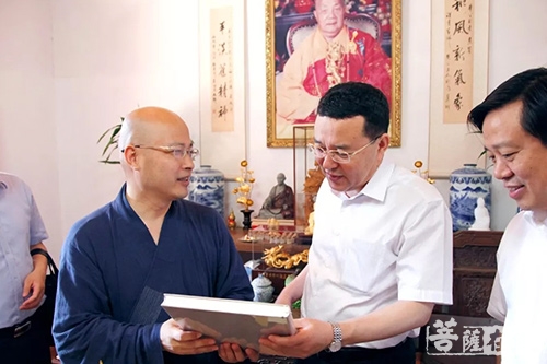 佛教-湖北省委统战部部长尔肯江莅临四祖寺调研