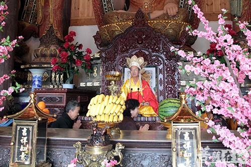 九峰山-九峰山护国西华禅寺举行药王菩萨暨灵药祖师诞辰法会