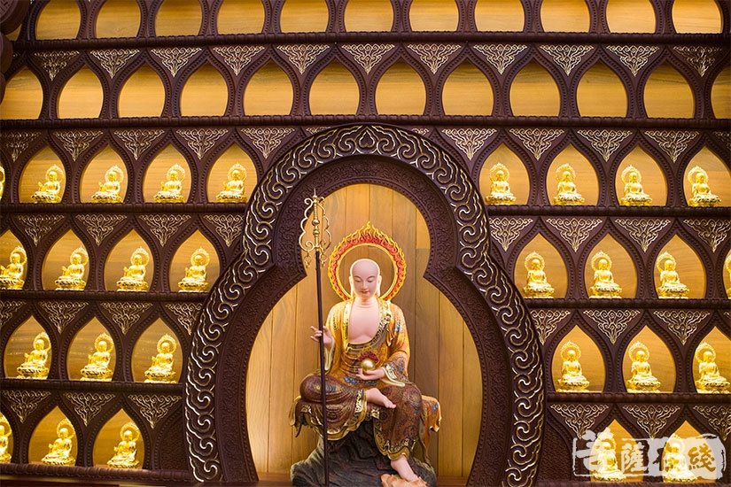 【高清图集】上海地藏古寺举行引香行脚圆满归来暨百尊鎏金地藏菩萨安