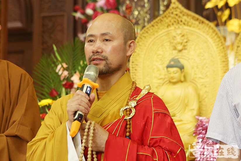 悟端大和尚表示行愿为善念(图片来源:菩萨在线 摄影:妙月)