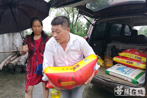 佛教-宜春古林禅寺走访慰问贫困户 点滴真情暖人心