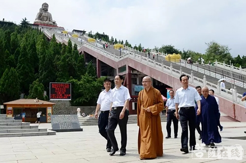 时政-国家宗教局宣传通联工作会议组莅临南山禅寺调研