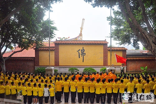 佛教-八一建军节 泉州少林寺举行升旗仪式向伟大军人致敬