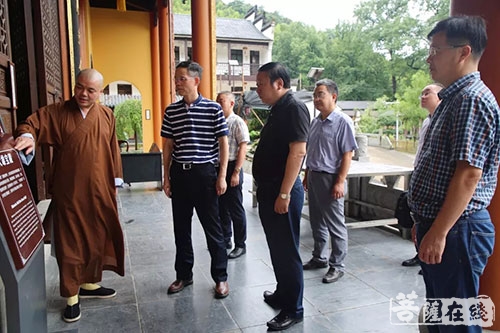时政-湖州市委常委、统战部部长李上葵一行赴灵峰讲寺调研指导