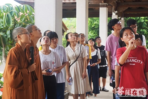 慈善-福建省南天普门慈善基金会举行2018年金秋助学发放仪式