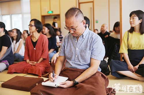佛教-林其贤教授应邀于玉佛禅寺觉群大禅堂作《以终为始的生死关怀》专题讲座