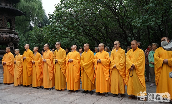 极乐寺-爱国爱教 哈尔滨极乐寺举行升国旗仪式