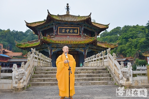 佛教-云南省佛教协会在昆明圆通寺举行升旗仪式