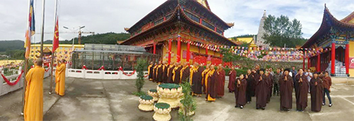 佛教-七台河市极灵寺举行升国旗仪式 祈愿祖国繁荣富强