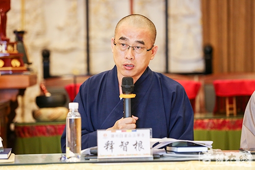 理事会议由界隆法师主持实到39人会议于法华寺召开
