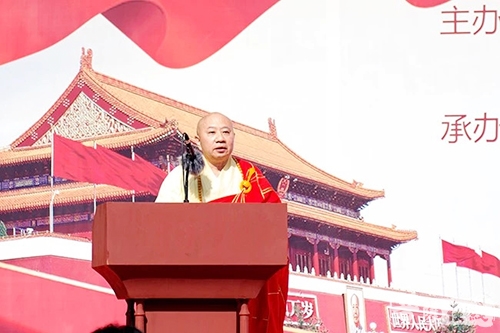 时政-广东宗教界启动“四进”活动 五大教同时举行升旗仪式