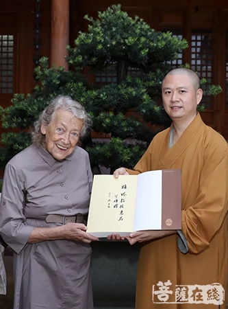 佛教-德国慕尼黑大学梅塔教授参访宁波七塔禅寺