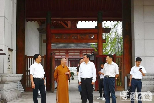 宝林-常州市委常委韩九云一行赴宝林禅寺视察指导