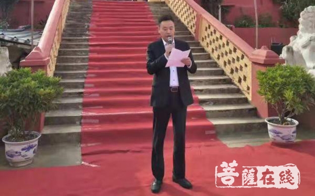 佛教-汉中南郑区佛教协会举行迎国庆升国旗活动