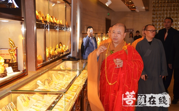 文化-乐祥禅思，品味时光——名珀秋藏臻品展精彩亮相玉佛禅寺