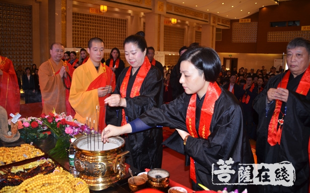 文化-乐祥禅思，品味时光——名珀秋藏臻品展精彩亮相玉佛禅寺