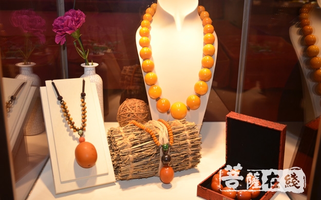 文化-乐祥禅思，品味时光——名珀秋藏臻品展精彩亮相玉佛禅寺