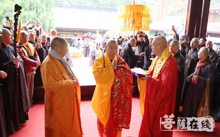 【高清图集】传灯大师文化研讨会暨高明讲寺了文法师升座庆典