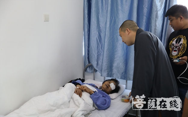 慈善-鸿山慈善会开展“爱——要让你看见”复明工程系列公益活动