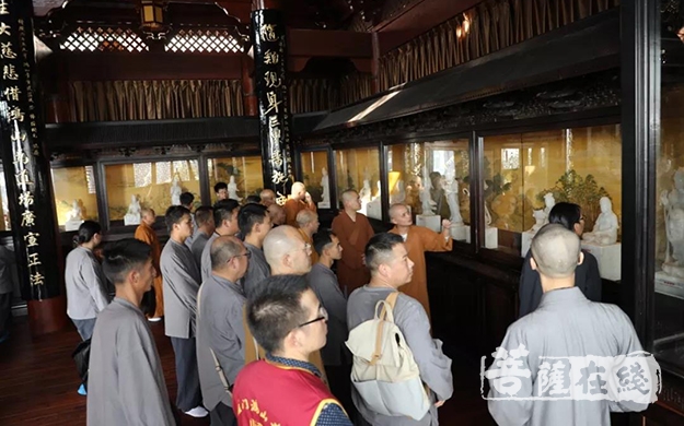 佛教-径山万寿禅寺佛教文化参学团一行参访厦门鸿山寺