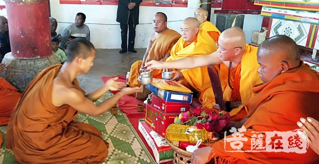 佛教-云南沧源佛协在中缅边境班老总佛寺举办教职人员宗教培训活动