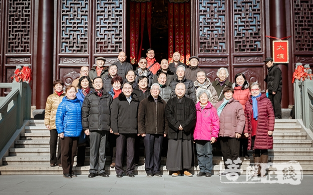 佛教-上海离退休高级专家协会文教专委会主任周箴一行参访上海玉佛禅寺